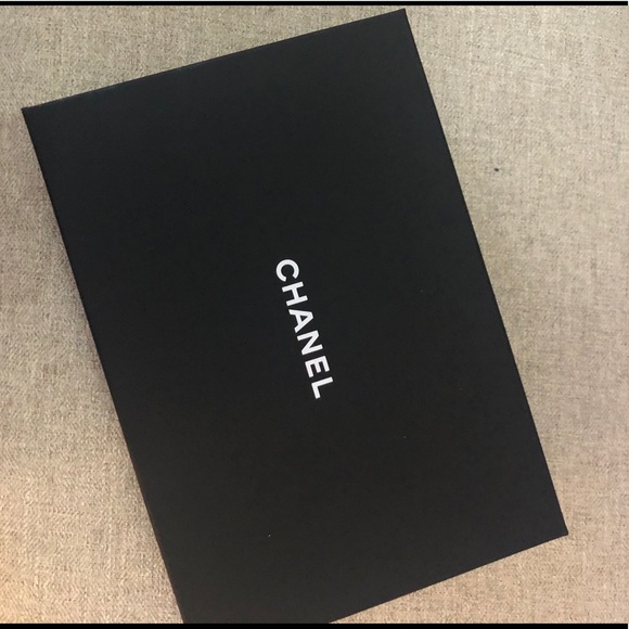 SOLD tradesy Chanel 2019 Egyptian Amulets Mini bag - Picture 3 of 8